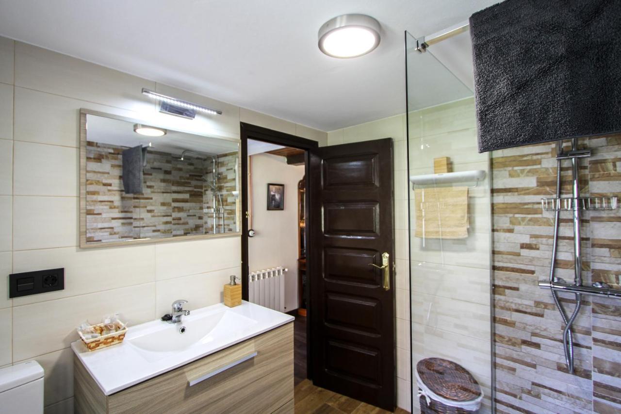 Apartamentos 'Los Balcones De Nieda 2' Cangas de Onis Exterior photo